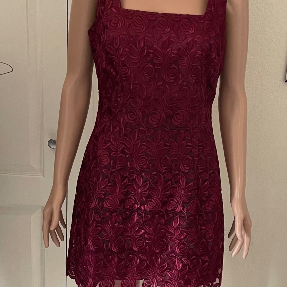 Bebe 90’s vintage cocktail party lace dress, burgundy,  size 8